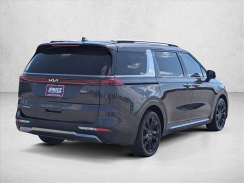Used 2024 Kia Carnival SX FWD image 5