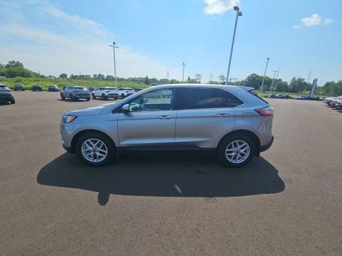 Used 2024 Ford Edge SEL w/ Convenience Package AWD/4WD image 5