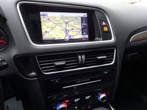 Used 2015 Audi Q5 2.0T Premium Plus w/ Technology Package image 18