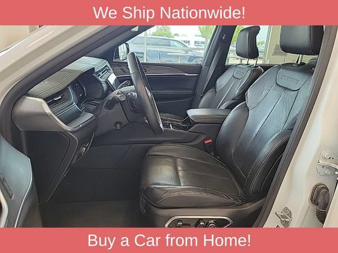 Used 2022 Jeep Grand Cherokee L Overland w/ Luxury Tech Group IV AWD/4WD image 9