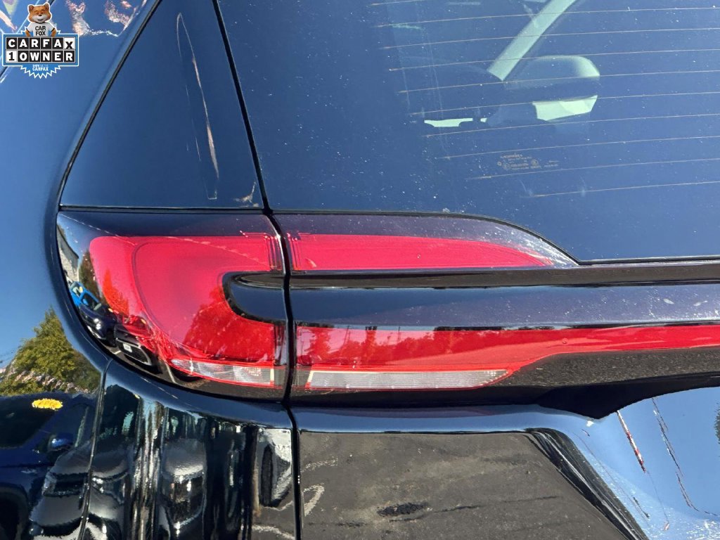 Used 2025 Chrysler Pacifica Limited FWD image 9