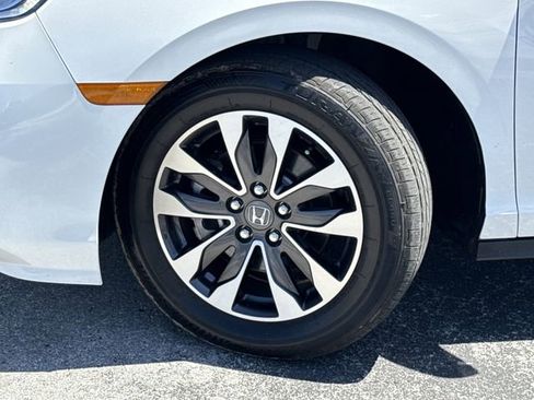 Certified 2024 Honda Odyssey EX-L image 42