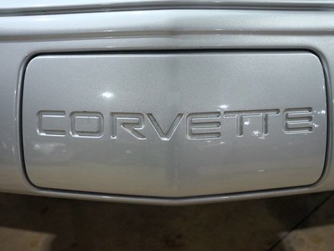 Used 1996 Chevrolet Corvette Coupe image 22