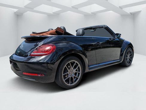 Used 2019 Volkswagen Beetle 2.0T S FWD image 3