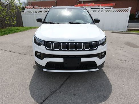Used 2022 Jeep Compass Limited AWD/4WD image 12