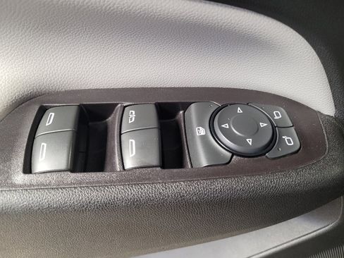 Used 2022 Chevrolet Equinox LS FWD image 27