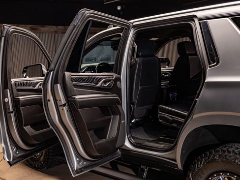 Used 2023 GMC Yukon Denali w/ Max Trailering Package image 30