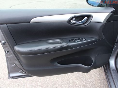 Used 2016 Nissan Sentra S image 8