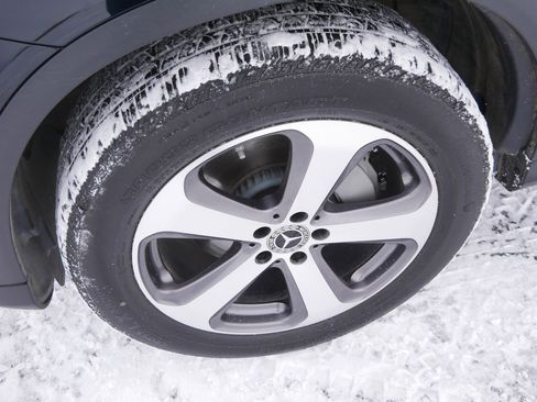 Used 2022 Mercedes-Benz GLC 300 4MATIC w/ Multimedia Package Lite image 16