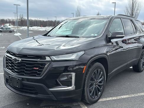 Used 2023 Chevrolet Traverse RS w/ LPO, Cargo Package image 14