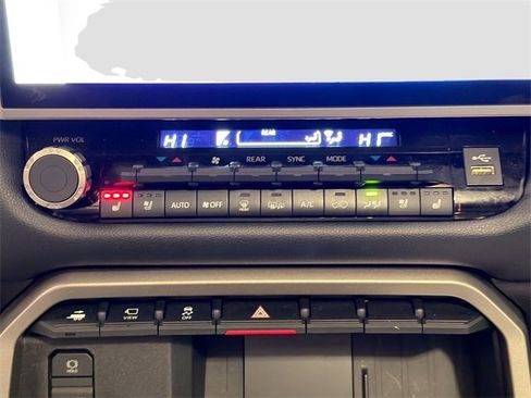 Certified 2025 Toyota Sequoia Limited image 14