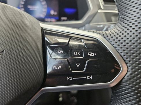 Used 2022 Volkswagen Tiguan SE R-Line AWD/4WD image 29