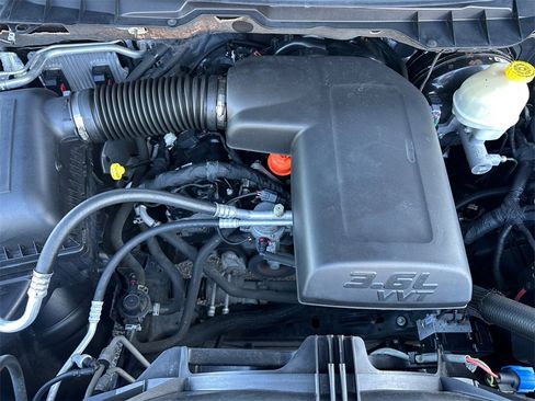 Used 2015 RAM 1500 Express w/ Black Ram 1500 Express Group image 17