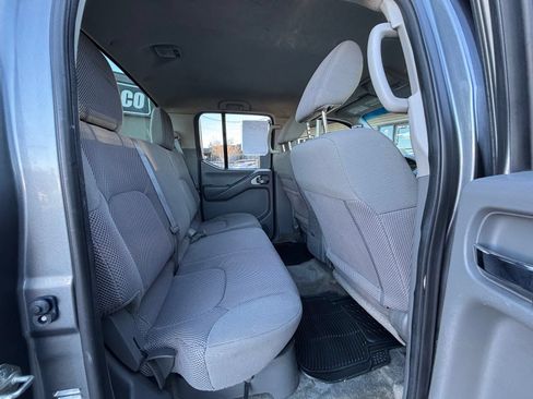 Used 2017 Nissan Frontier SV w/ SV Value Truck Package AWD/4WD image 19