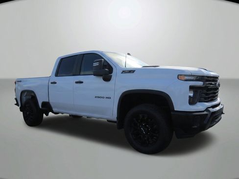 Used 2025 Chevrolet Silverado 2500 Custom w/ Custom Value Package AWD/4WD image 1