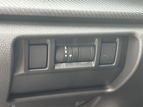 Certified 2025 Subaru Crosstrek 2.5i Limited w/ Crosstrek Mirror Package image 42