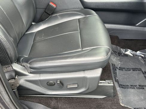 Used 2022 Ford Expedition XLT RWD image 18