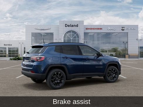 New 2026 Jeep Compass Latitude AWD/4WD image 4