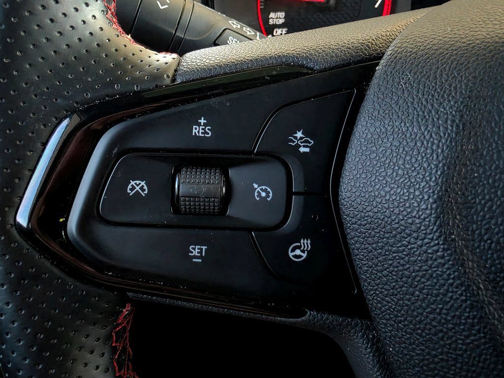 Used 2024 Chevrolet Trax RS w/ Driver Confidence Package FWD image 18
