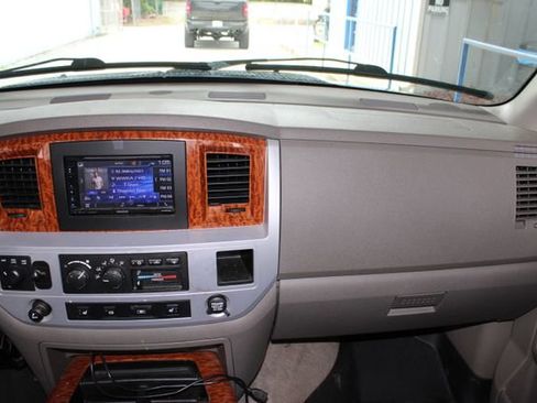 Used 2007 Dodge Ram 3500 Truck Laramie AWD/4WD image 16