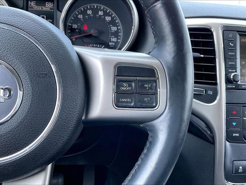 Used 2013 Jeep Grand Cherokee Altitude AWD/4WD image 23