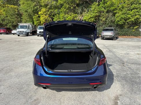 Used 2020 Alfa Romeo Giulia Ti w/ Active Blind Spot Package AWD/4WD image 44