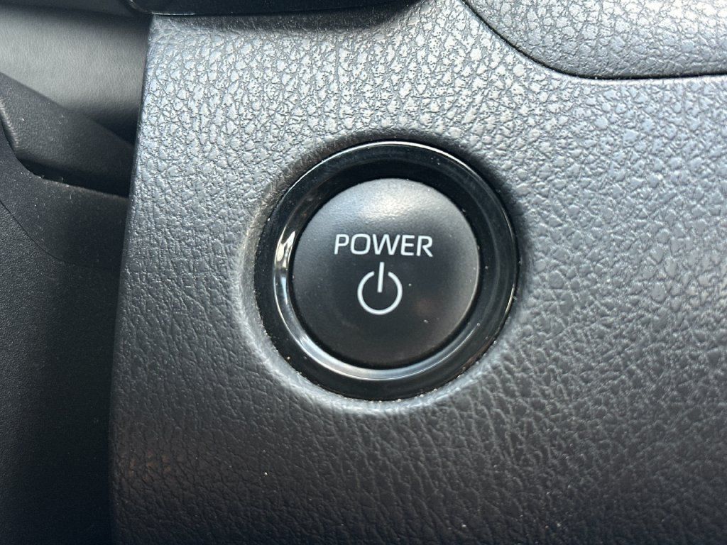 Used 2025 Toyota Camry SE FWD image 20