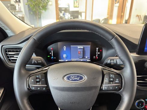 Used 2023 Ford Escape Active image 47