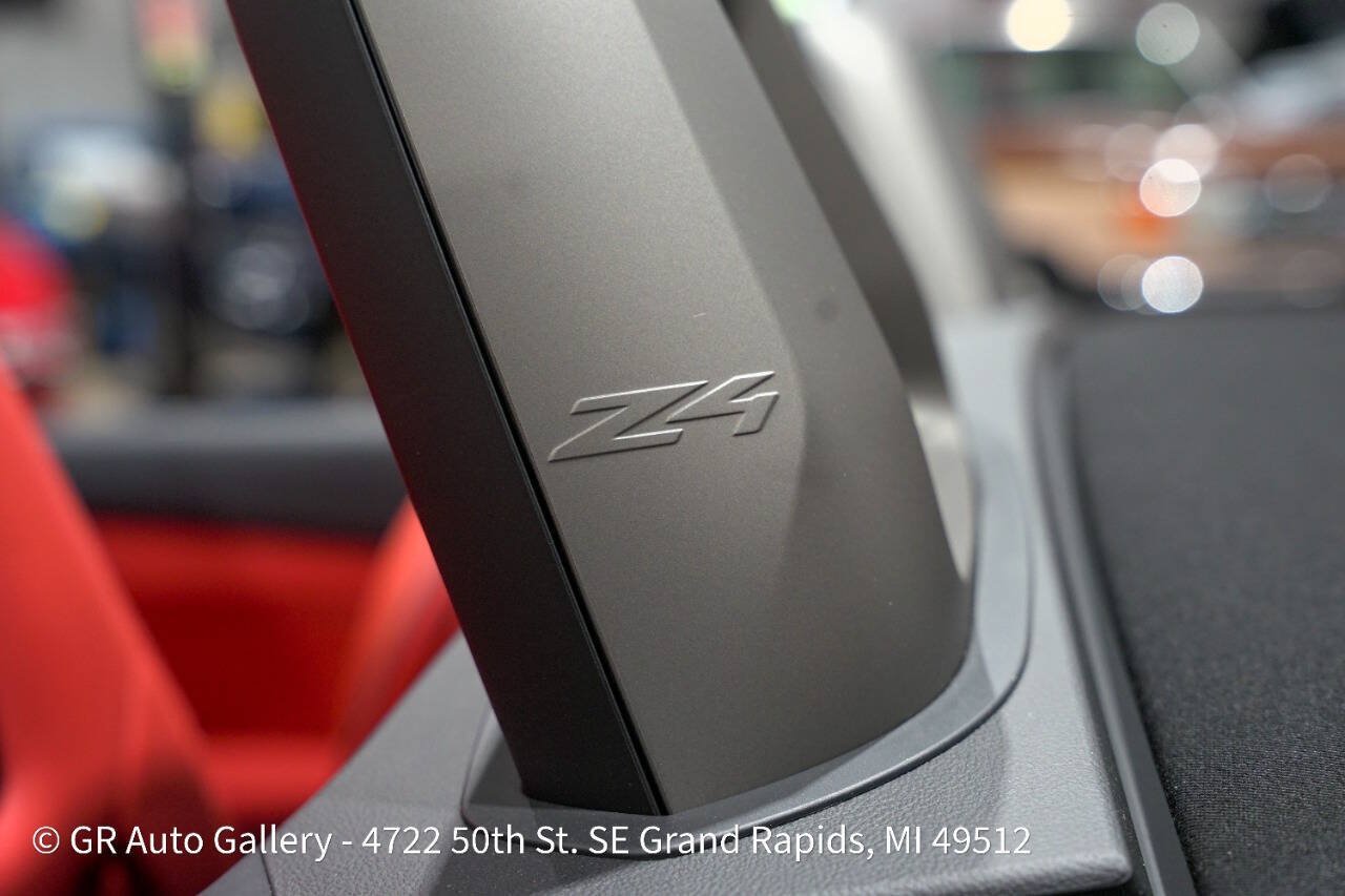 Used 2024 BMW Z4 M40i w/ Premium Package RWD image 20