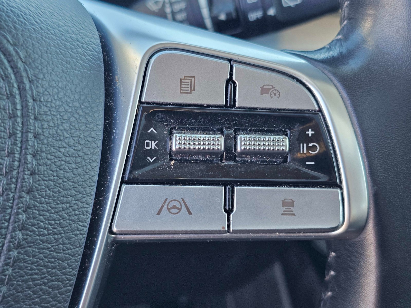 Certified 2024 Kia Telluride S w/ S Sunroof Package FWD image 20