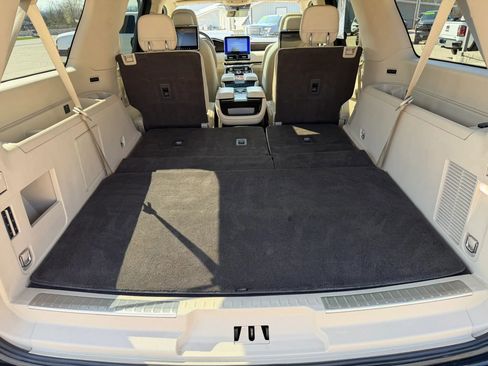 Used 2018 Lincoln Navigator L Reserve w/ Technology Package image 48