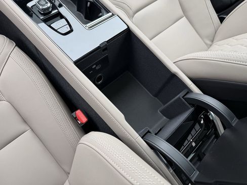 New 2026 Volvo XC90 B6 Plus w/ Protection Package Premier image 25