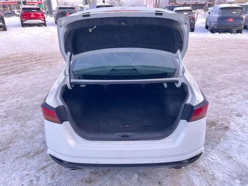 Used 2023 Nissan Altima 2.5 SR w/ SR Premium Package image 26