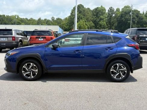 Used 2024 Subaru Crosstrek 2.0i Premium AWD/4WD image 2