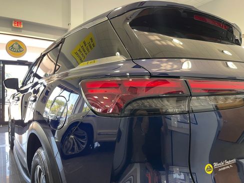 Used 2025 INFINITI QX60 Pure w/ Cargo Package FWD image 15