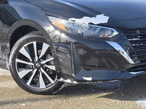 Used 2025 Nissan Sentra SV w/ SV Premium Package image 4