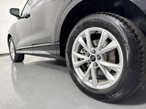 Used 2025 Audi Q3 2.0T Premium w/ Convenience Package AWD/4WD image 3