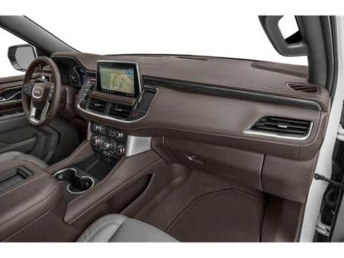 Used 2024 GMC Yukon SLT AWD/4WD image 18