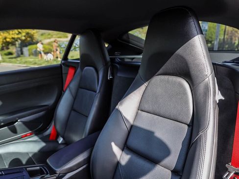 Used 2018 Porsche 718 Cayman S RWD image 22