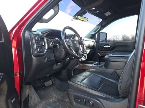 Used 2022 Chevrolet Silverado 3500 High Country image 11