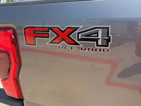 Used 2021 Ford F250 XLT w/ XLT Premium Package AWD/4WD image 9