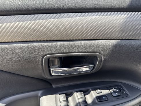 Used 2017 Mitsubishi Outlander SE FWD image 16