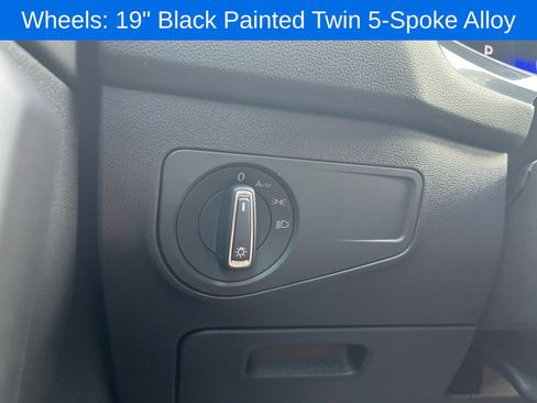 Certified 2023 Volkswagen Tiguan SE R-Line FWD image 15