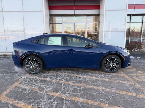 New 2026 Toyota Prius XLE image 6