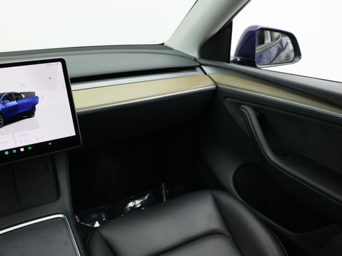 Used 2023 Tesla Model Y Long Range AWD/4WD image 34