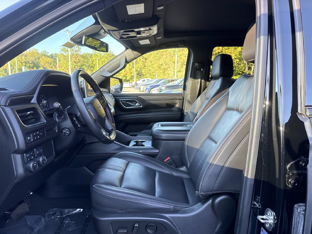 Used 2024 Chevrolet Tahoe RST w/ Luxury Package AWD/4WD image 13