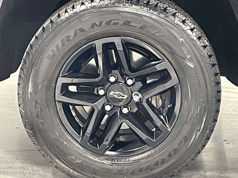 Used 2020 Chevrolet Silverado 1500 LT Trail Boss image 18