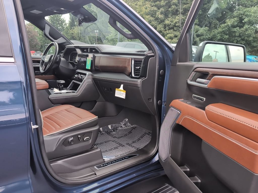 Used 2023 GMC Sierra 1500 Denali Ultimate AWD/4WD image 11