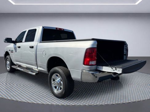 Used 2018 RAM 2500 Tradesman w/ Chrome Appearance Group AWD/4WD image 6