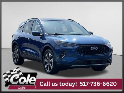 Used 2023 Ford Escape Platinum w/ Premium Technology Package AWD/4WD image 1